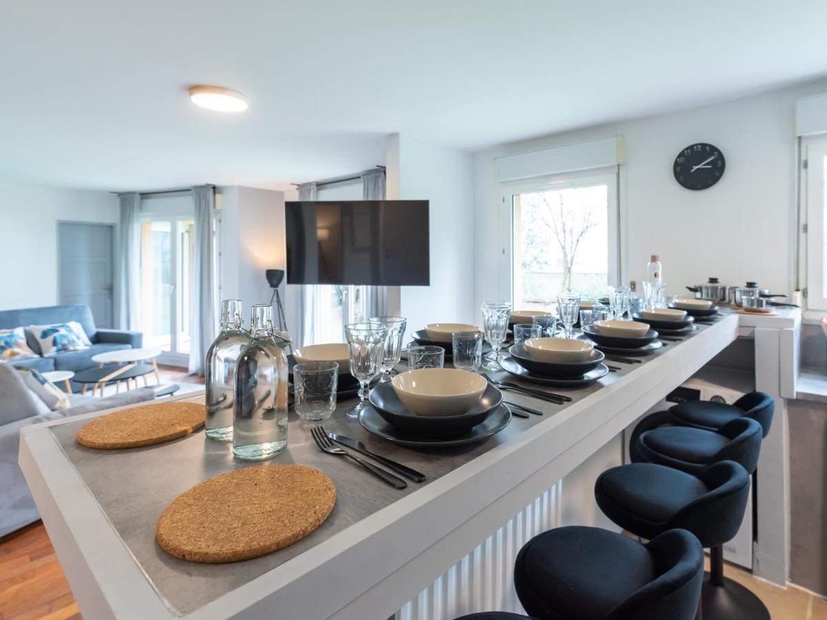 Le Phenix - Hypercentre 16 Personnes Garage Gratuit Wifi Jardin Barbecue Proche Parc Tete D'Or Apartment Villeurbanne Bagian luar foto